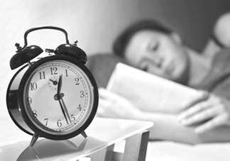 三伏天失眠怎么回事？三伏天失眠怎么辦？