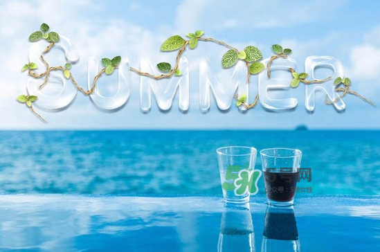 夏天防曬衣什么顏色好？夏天穿什么顏色的防曬衣好？