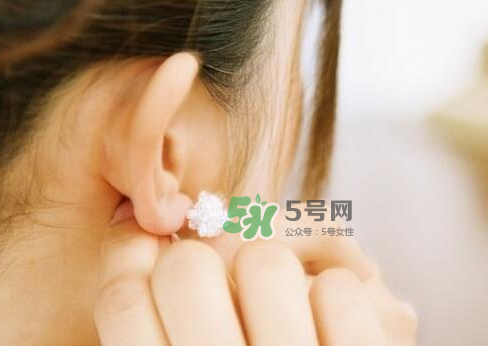 8月份可以打耳洞嗎？八月份可以打耳洞嗎？