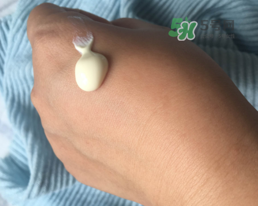 瑞士?jī)?yōu)佳防曬怎么打開(kāi)？瑞士?jī)?yōu)佳防曬打開(kāi)方法