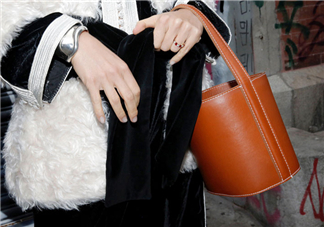 staud水桶包多少錢？staud水桶包專柜價(jià)格