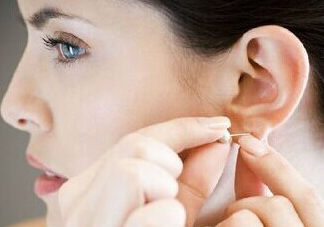 8月份可以打耳洞嗎？八月份可以打耳洞嗎？