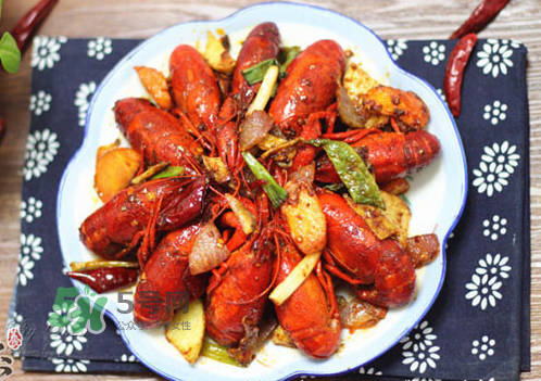 孕婦能吃麻辣小龍蝦嗎？吃麻辣小龍蝦會流產(chǎn)嗎？