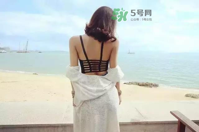 露背裝怎么穿內衣?夏季內衣的穿法