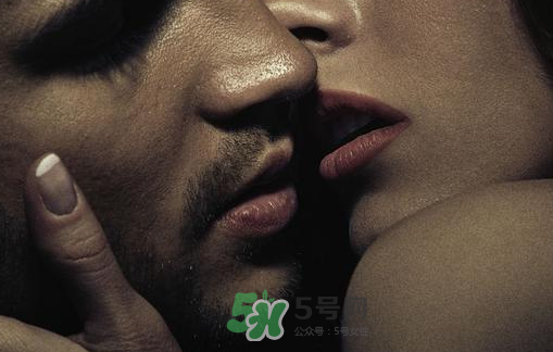 如何接吻更有感覺(jué)？如何接吻讓她舒服？