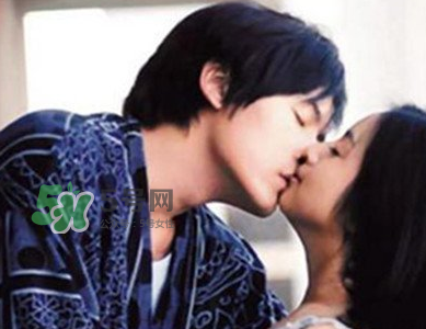 初吻怎么接吻？如何接吻不像初吻？