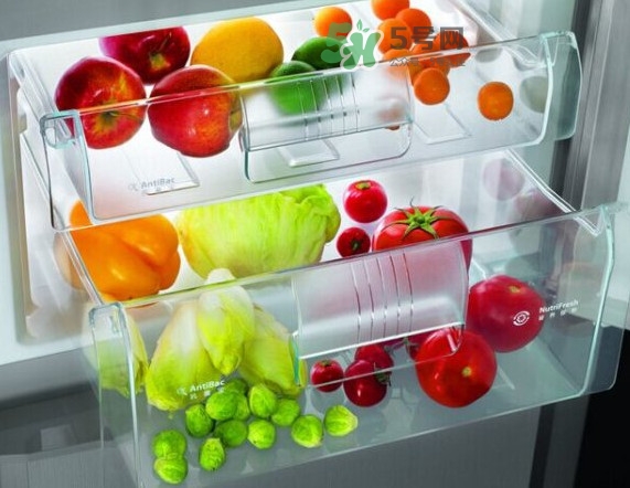 冰箱外殼發(fā)燙正常嗎？冰箱不制冷是怎么回事？