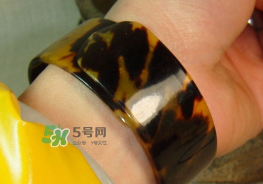 玳瑁色是什么顏色？玳瑁手鐲是什么做的