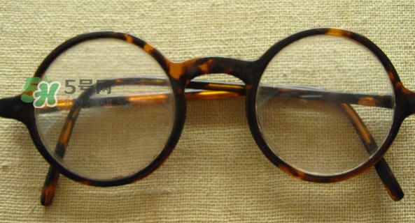 玳瑁眼鏡多少錢？玳瑁眼鏡如何選購？