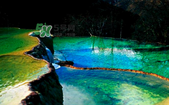 8月份去九寨溝人多嗎？8月份去九寨溝熱嗎？