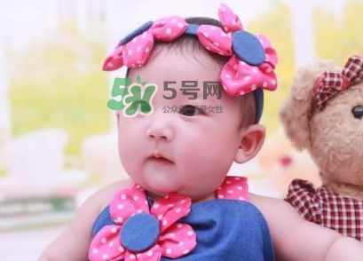 6個月寶寶不能喝水嗎？寶寶多大可以喝水呢？