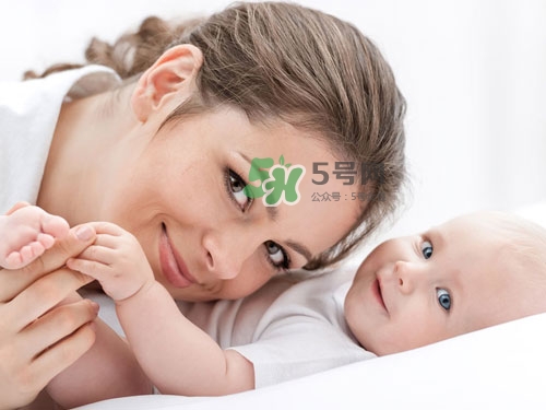 3~5個月的寶寶有多了解這個世界？寶寶睡眠習(xí)慣如何規(guī)范？