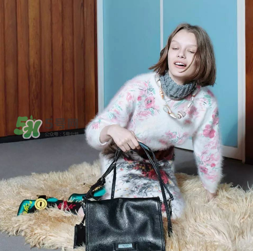 prada etiquette手袋尺寸多大？prada etiquette尺寸有幾種？