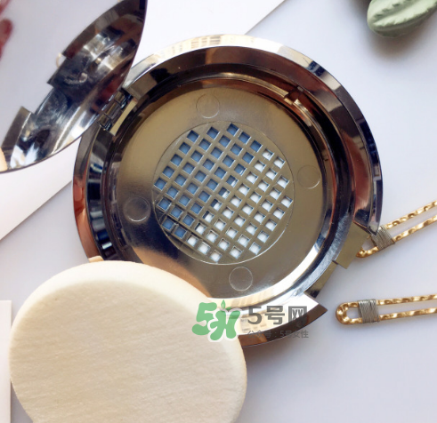 香緹卡粉餅好用嗎？香緹卡粉餅怎么樣？