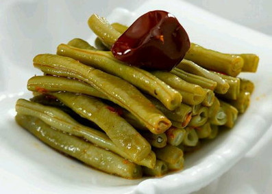 酸豇豆炒什么好吃？酸豇豆可以炒什么
