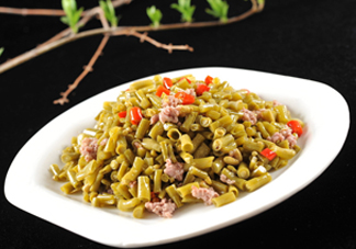 酸豇豆炒什么好吃？酸豇豆可以炒什么