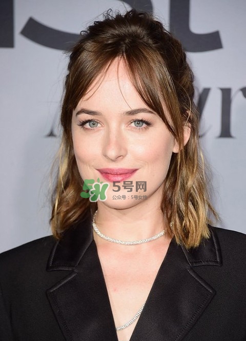 鎖骨發(fā)怎么扎好看？鎖骨發(fā)怎么打理？