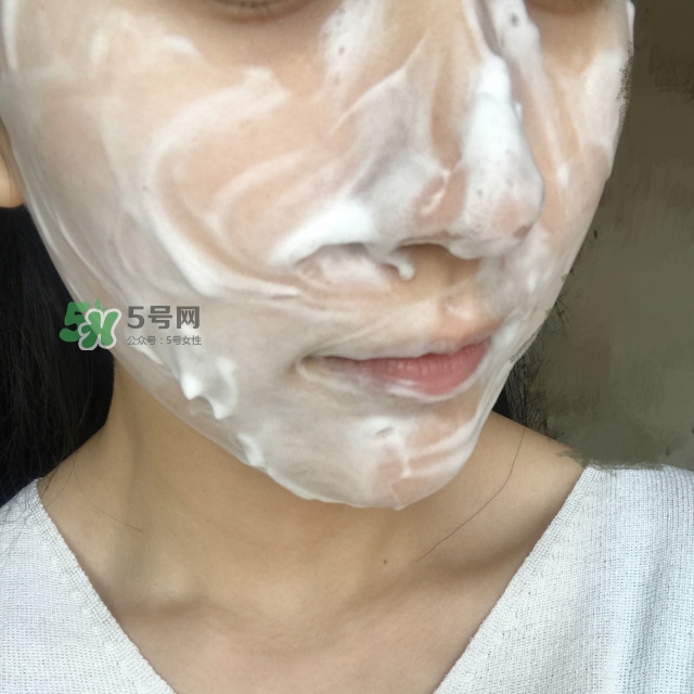 夏天用什么洗面奶好 夏天用什么洗面奶比較好 夏天用什么洗面奶好 夏天用什么洗面奶比較好