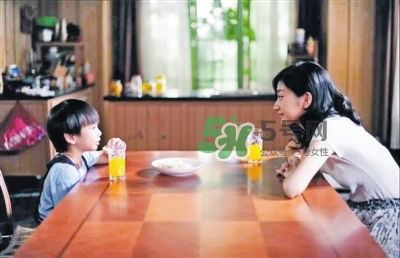 孩子大哭大鬧時該怎么辦 孩子渴望被關注的心理 孩子大哭大鬧時該怎么辦 孩子渴望被關注的心理