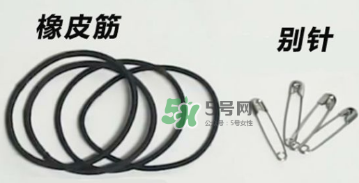 一字領(lǐng)怎么穿不會(huì)上滑？一字肩衣服老是往上滑怎么辦？