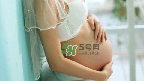 孕期肚皮癢是怎么回事？妊娠紋癢怎么辦？
