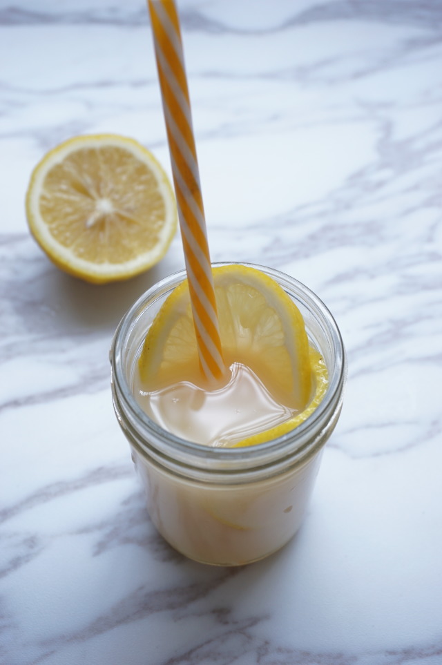 養(yǎng)樂多怎么做飲料 養(yǎng)樂多的做法 養(yǎng)樂多怎么做飲料 養(yǎng)樂多的做法