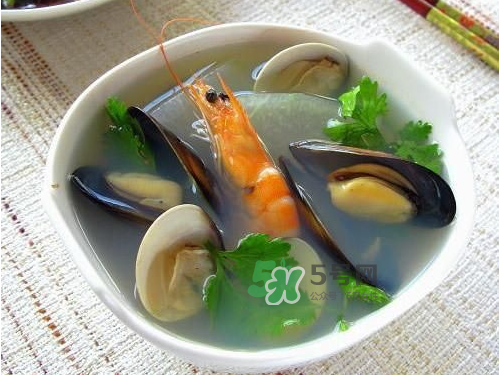 花蛤開(kāi)口了還能吃嗎？花蛤開(kāi)口不動(dòng)還能吃嗎？