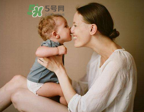 八月份坐月子可以開(kāi)空調(diào)嗎？8月份坐月子可以開(kāi)空調(diào)嗎？