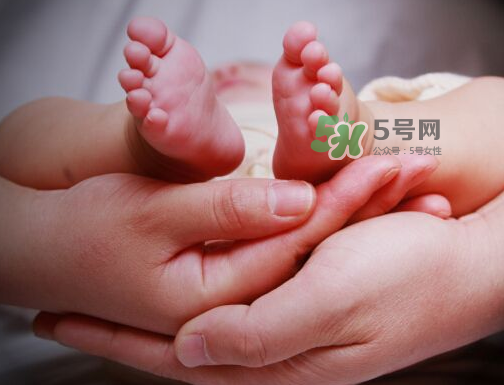 八月份坐月子可以開(kāi)空調(diào)嗎？8月份坐月子可以開(kāi)空調(diào)嗎？