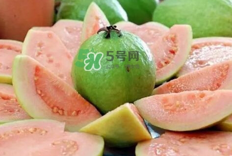 芭樂要削皮嗎？吃芭樂有什么好處？