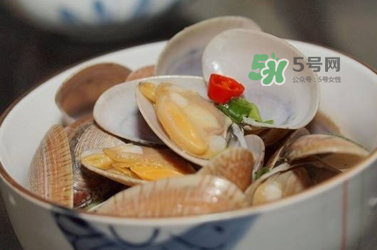 煮花蛤是開水還是冷水？花蛤用冷水還是熱水？