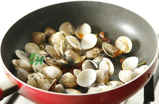花蛤要焯水嗎_花蛤焯水幾分鐘_花蛤焯水還能吃嗎 花蛤要焯水嗎_花蛤焯水幾分鐘_花蛤焯水還能吃嗎