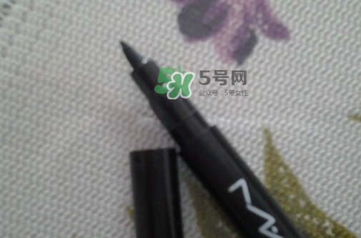 mac眼線液筆怎么用？mac魅可眼線液筆使用方法