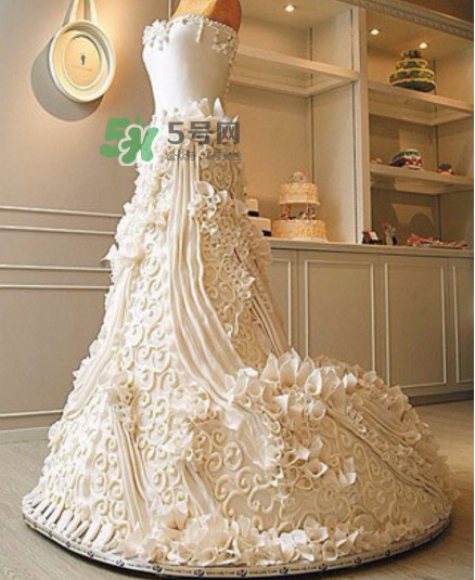 翻糖蛋糕怎么做？翻糖蛋糕是用什么做的