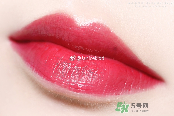 阿瑪尼細(xì)管唇膏400試色 阿瑪尼紅管細(xì)管口紅400試色圖 阿瑪尼細(xì)管唇膏400試色 阿瑪尼紅管細(xì)管口紅400試色圖