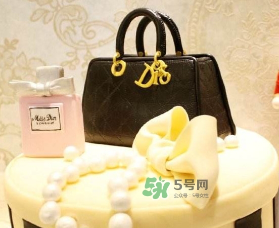 翻糖蛋糕師為什么那么火？翻糖蛋糕為何被稱為天價蛋糕