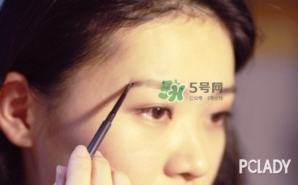 mac眉筆怎么用？mac魅可眉筆怎么削