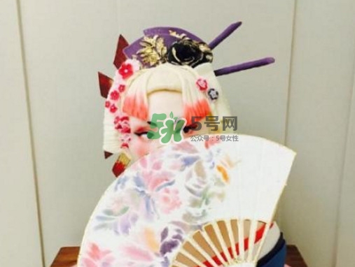 什么叫做翻糖蛋糕？6寸的翻糖蛋糕多少錢？