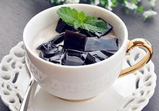 仙草凍怎么吃？仙草粉做的仙草凍怎么會有點苦