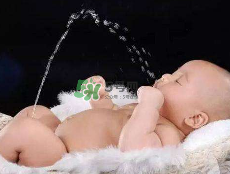 孩子尿床怎么去味？孩子尿床床墊怎么清理？