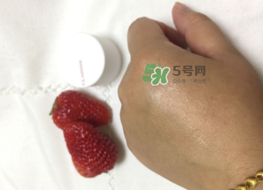 嬌韻詩牛奶水新版舊版區(qū)別 嬌韻詩牛奶水多少錢