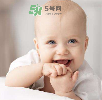 對(duì)寶寶大腦好的食物有哪些？寶寶吃什么補(bǔ)腦？