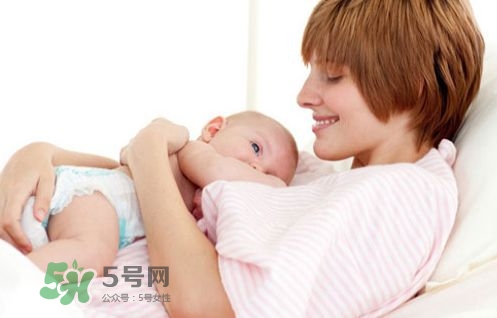 產(chǎn)后憂郁是這樣來的！這些話絕對別對新手媽媽說！