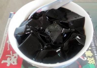 燒仙草是黑涼粉嗎？燒仙草和黑涼粉的區(qū)別