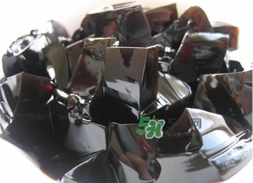 燒仙草和龜苓膏有什么不同？燒仙草和龜苓膏的區(qū)別