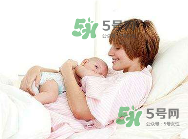 坐月子要穿內(nèi)衣嗎？坐月子不穿內(nèi)衣胸會(huì)下垂嗎？