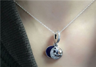 pandora復(fù)古夜空項鏈多少錢？潘多拉夜空項鏈專柜價格