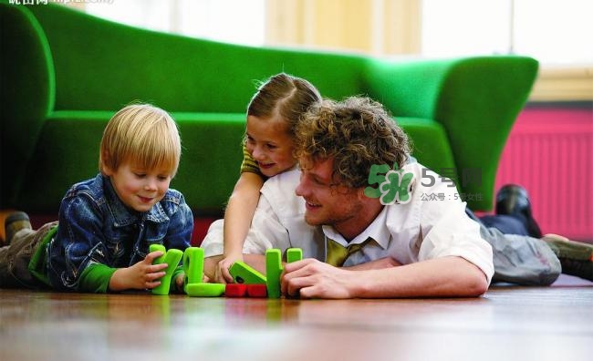 親子玩桌游，要刻意讓孩子贏嗎？