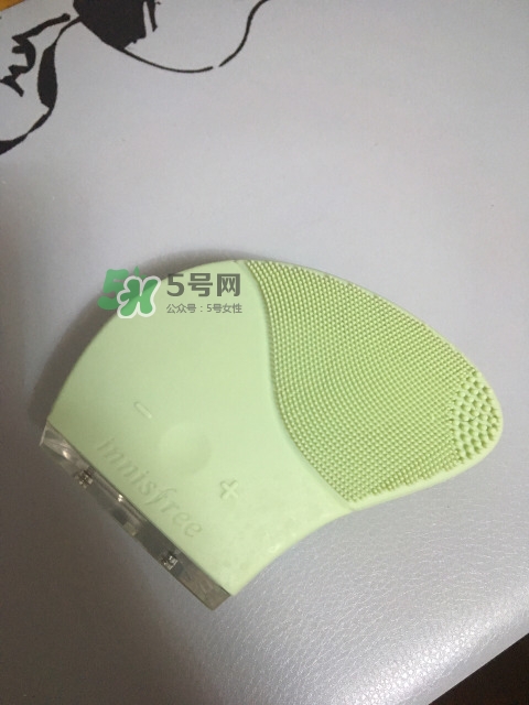 暑假在家怎么變白 如何在一個(gè)暑假變白 暑假在家怎么變白 如何在一個(gè)暑假變白