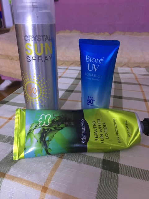 暑假在家怎么變白 如何在一個(gè)暑假變白 暑假在家怎么變白 如何在一個(gè)暑假變白